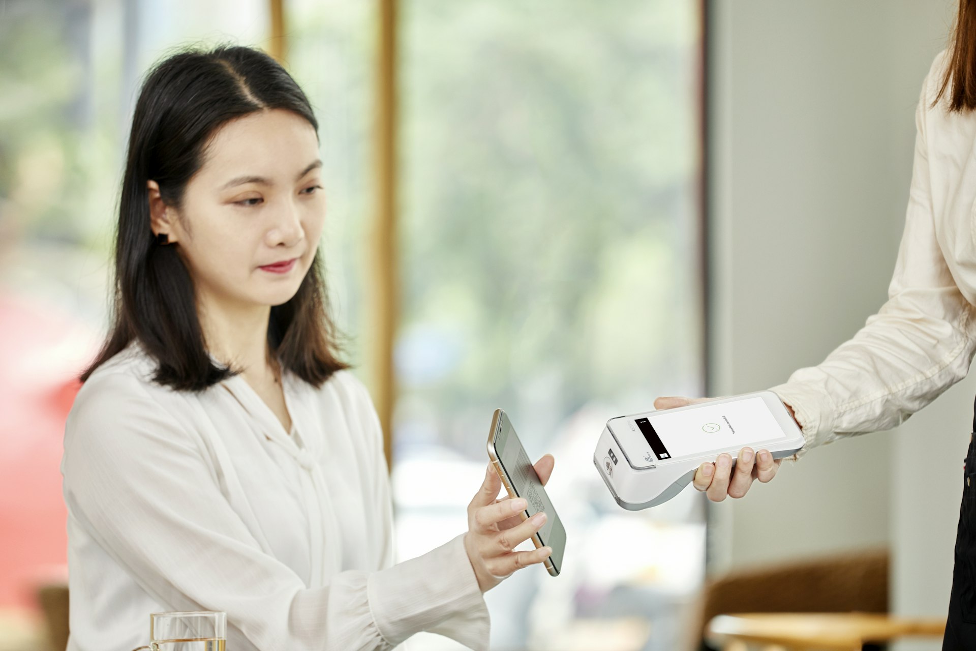 AI-Powered Chatbots: Transforming Customer Support and Service Efficiency
