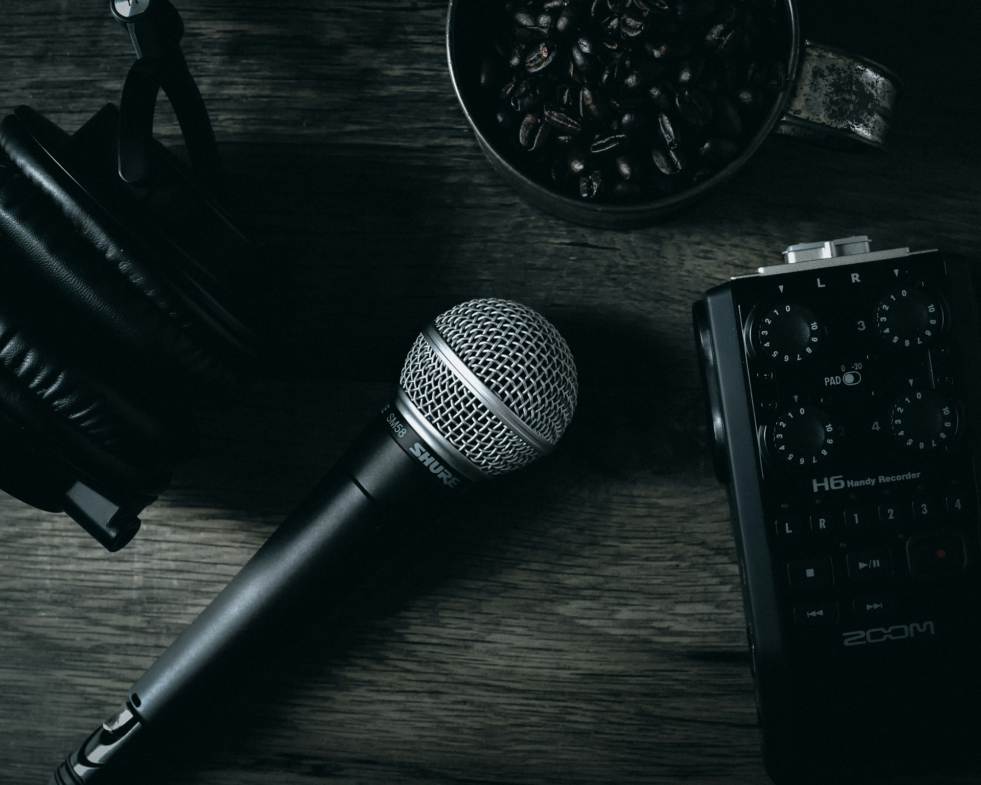 Unleashing Creativity: The Rise of AI-Powered Storytelling Tools in 2025